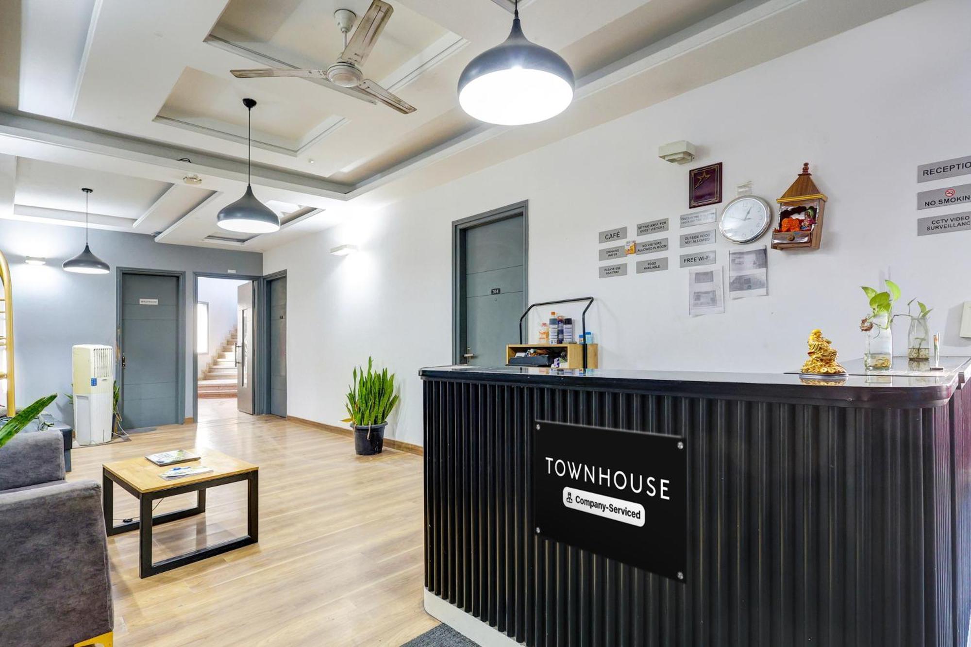 Townhouse Sector 49 Sohna Road Hotel Gurgaon Eksteriør billede